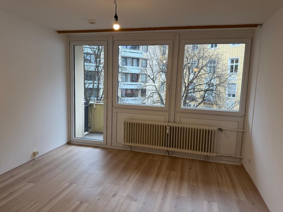Thumbnail-Helle 1-Zimmer-Wohnung mit Loggia & TG-StellplatzMünchen-Giesing