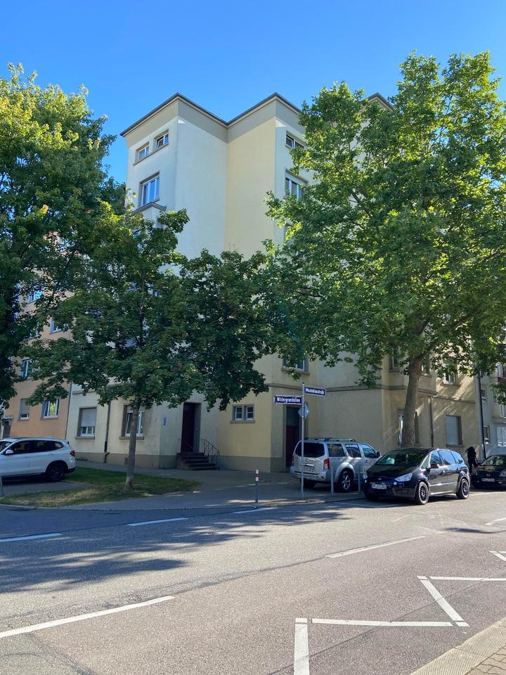 Thumbnail-Großzügige helle 4 Zimmer-Wohnung in zentraler Lage Pforzheims