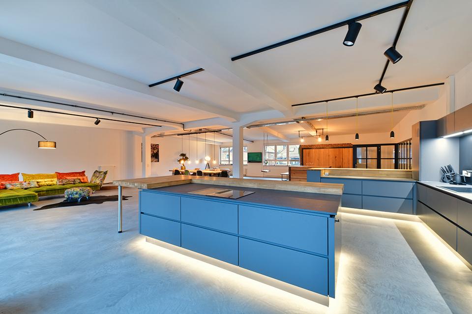 Thumbnail-Großes, luxuriöses City-Loft mit Jacuzzi und historischem Charme