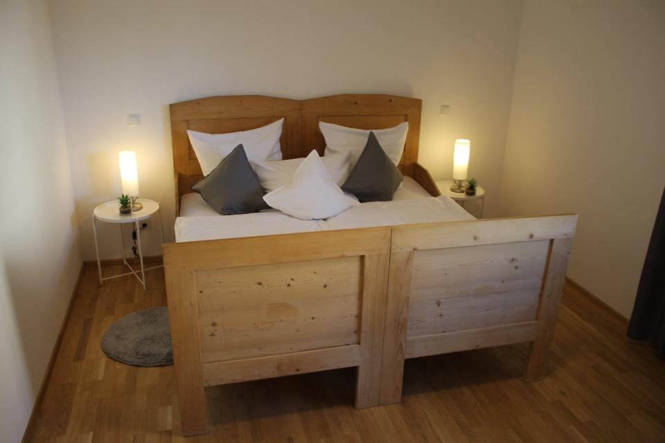 Thumbnail-Landau a.d.Isar 4 Pers in Einzelbetten möbliert+ausgestattet,