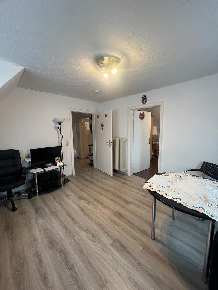 Thumbnail-Zentrale 2-Zimmer-Dachgeschosswohnung in Hessisch Oldendorf