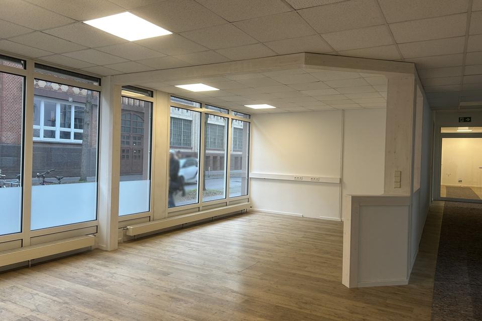 Thumbnail-Repräsentative Praxis Gewerbefläche ca.300 qm ( teilbar ) gegenüber Dick Esslingen Stadt