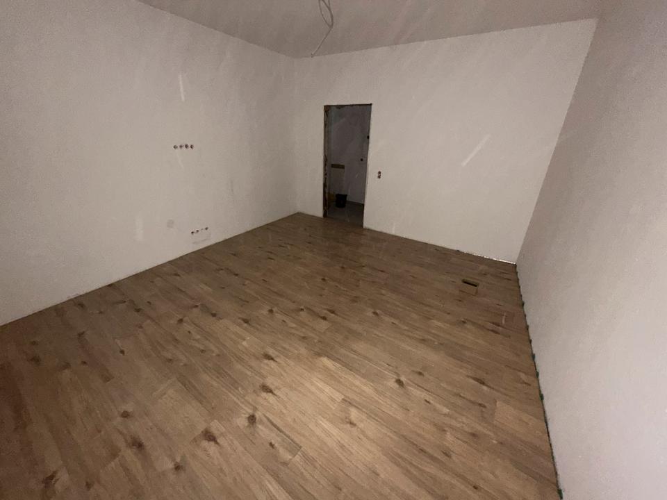 Thumbnail-4 ZKB 105 m2 renovierte Wohnung ab 15.12.25 zu vermieten