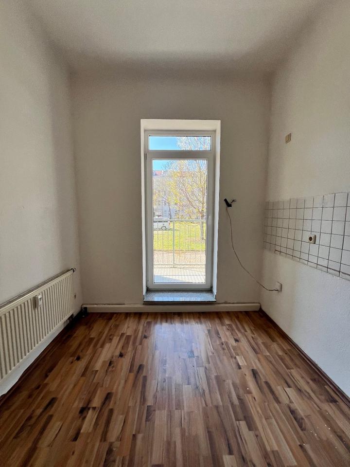 Thumbnail-4-Zimmer-Wohnung mit Balkon und Einbauküche (WG geeignet)