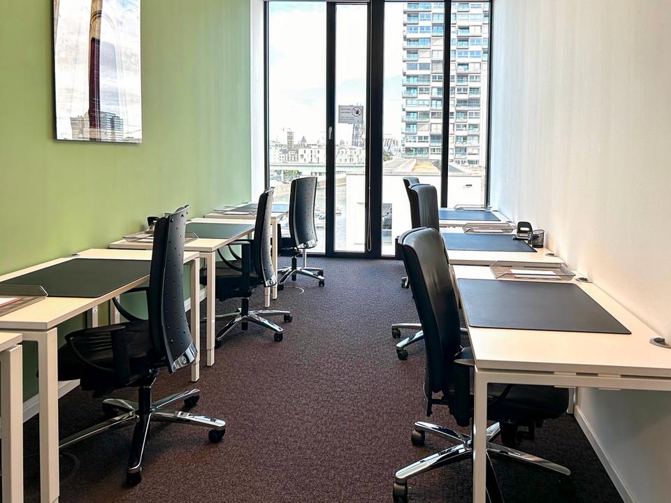 Thumbnail-Privater Büroraum für 5 Person in Regus Kranhaus 1