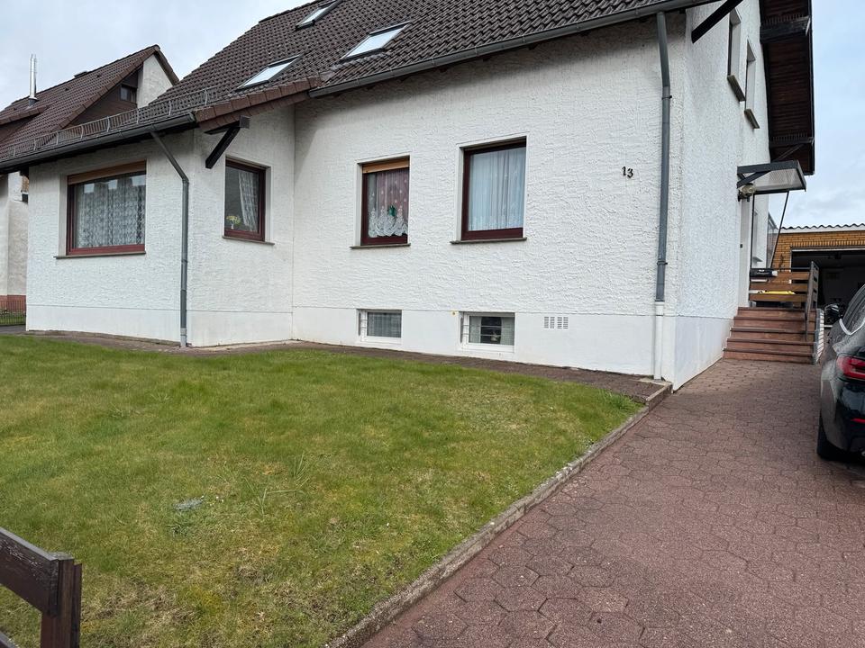 Thumbnail-Großzügiges Zweifamilienhaus in Barntrup mit 604 m2 Bauland