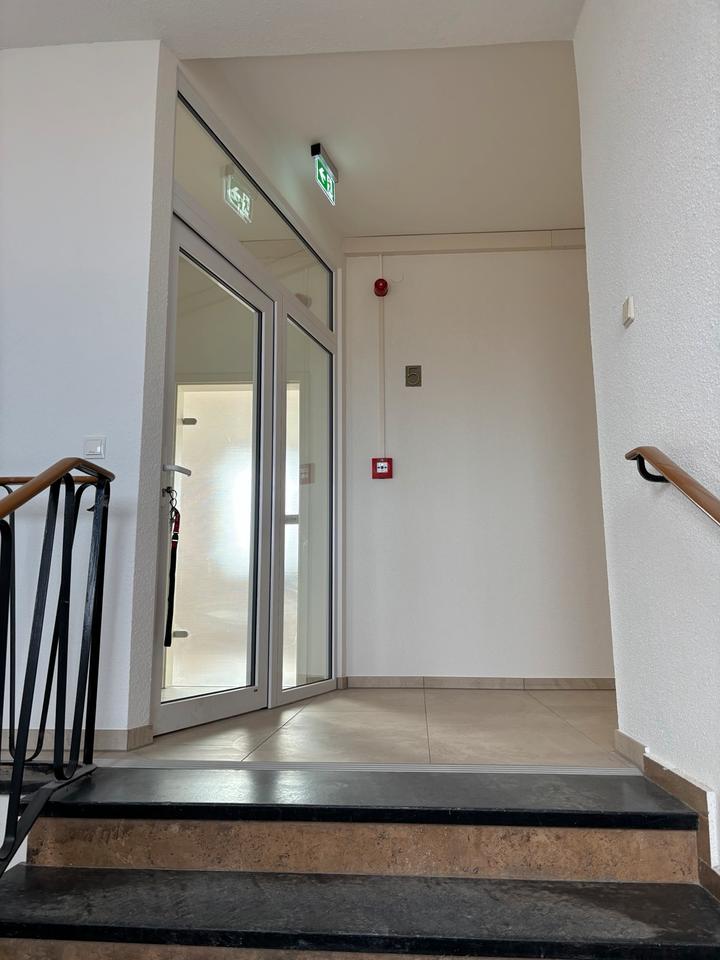 Thumbnail-Büro Gewerbe Praxis Kanzlei Lager Hallen Gewerbe Garagen