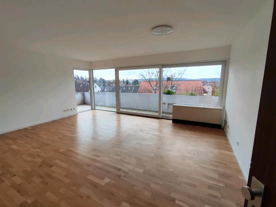 Thumbnail-4,5 Zi OG in Böblingen 1.800€ kalt, 120m^2 mit Balkon & Garage