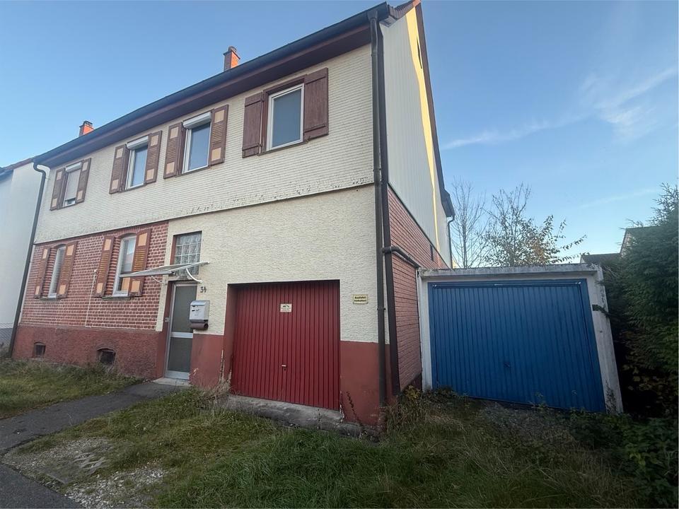 Thumbnail-Renovierungsbedürftiges Mehrfamilienhaus in Trossingen