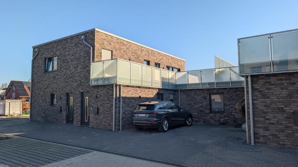 Thumbnail-Obergeschosswohnung mit separatem Eingang und großer Dachterrasse