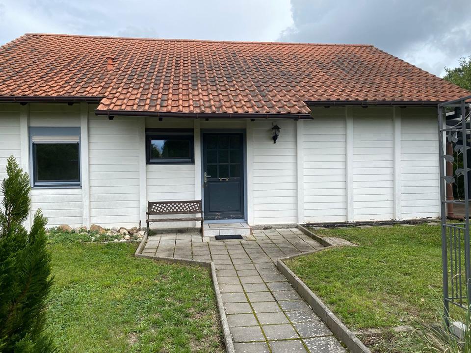 Thumbnail-Haus mit Gewerbehalle