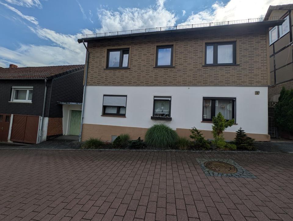 Thumbnail-Einfamilienhaus mit großem Garten und schönem Kaminhaus