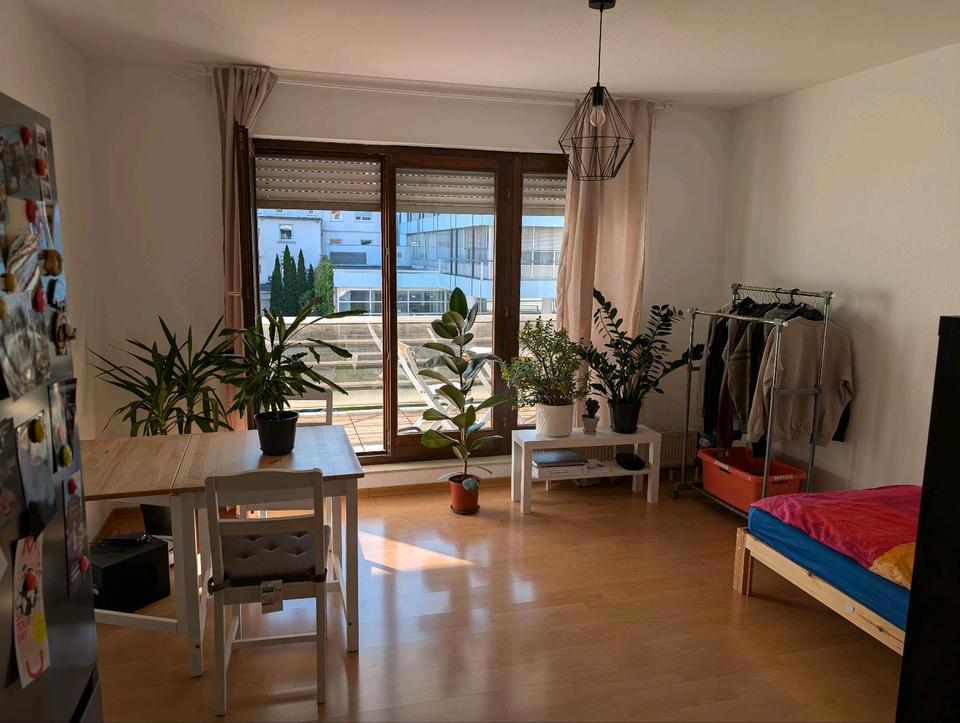 Thumbnail-Schöne 1-Zimmer-Wohnung mit großem Balkon im Zentrum von HG
