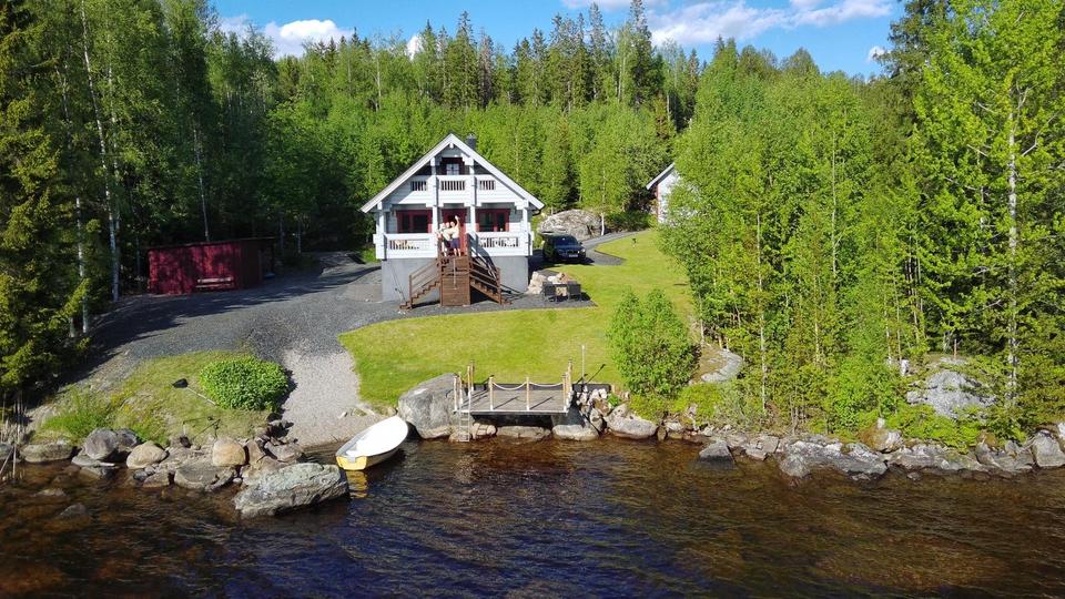 Thumbnail-Ferienhaus Schweden direkt am See Sauna Kamin Kanu Boot Fahrräder