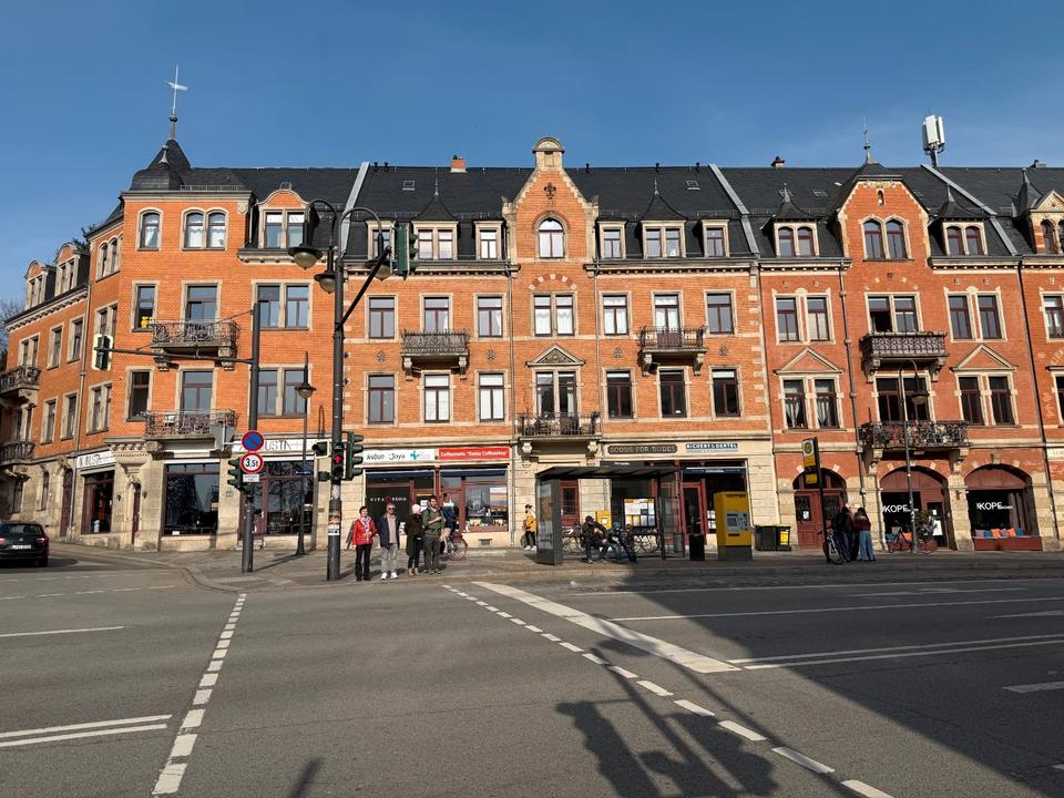 Thumbnail-Ladengeschäft mit viel Tageslicht am historischen Körnerplatz
