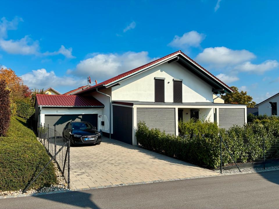 Thumbnail-Modernes Einfamilienhaus mit Pool