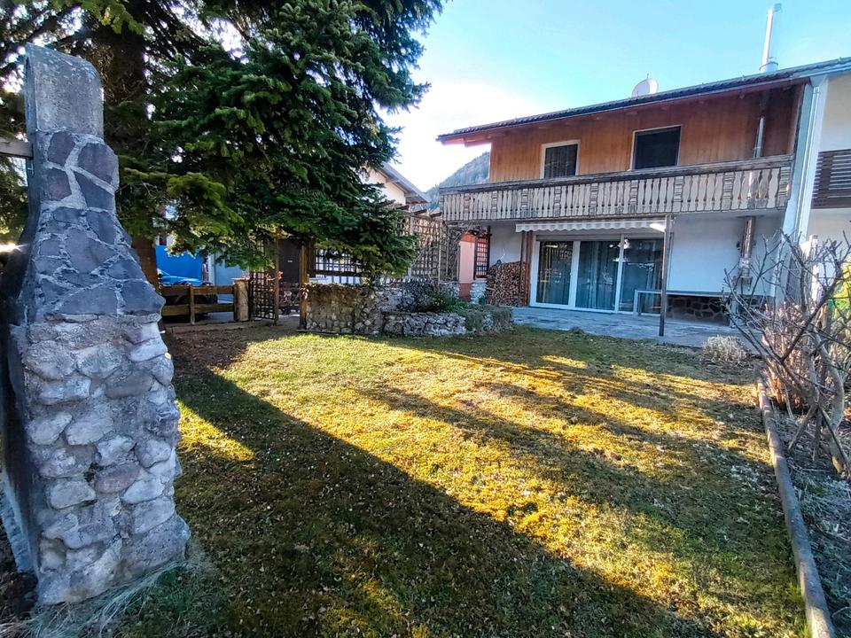 Thumbnail-Doppelhaushälfte mit zwei Garagen ohne Provision