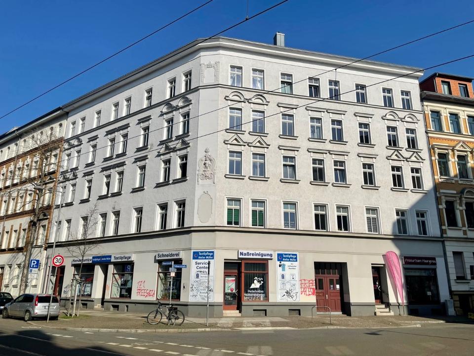 Thumbnail-**Alles neu macht der Mai!** Frisch sanierte sonnige zwei Zimmer Wohnung mit Balkon & neuer EBK