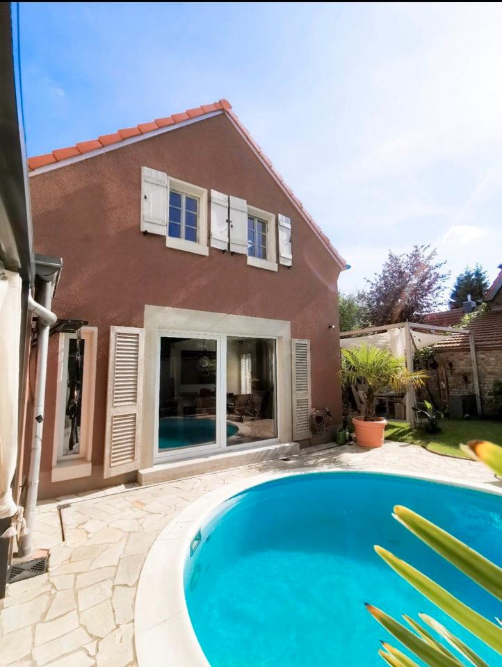 Thumbnail-Köln, stilvoll Landhaus für Messe, vier PersonenFerienimmobilie