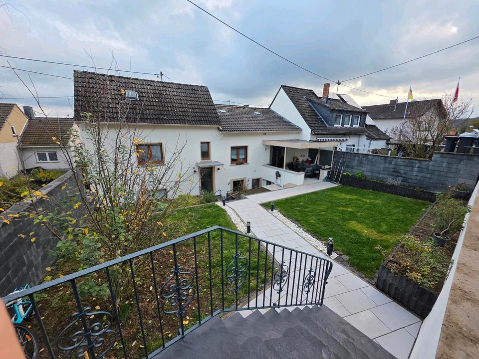 Thumbnail-Provisionsfrei: Gepflegtes Zweifamilienhaus mit Garten