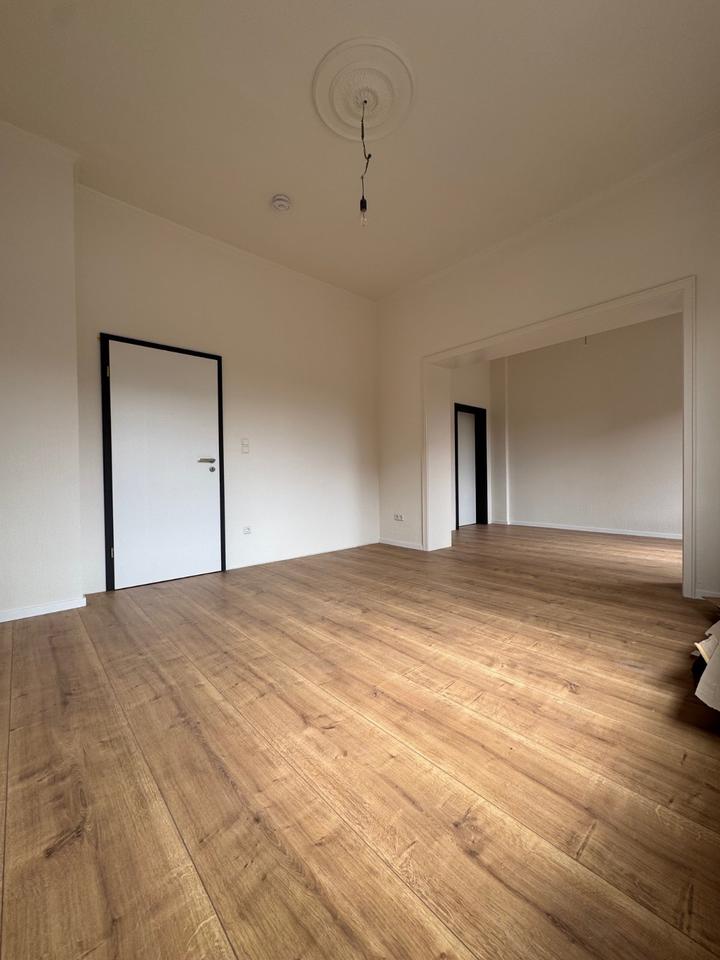 Thumbnail-3,5 ZKB Erstbezug nach Kernsanierung! Altbau-Juwel in kernsaniert