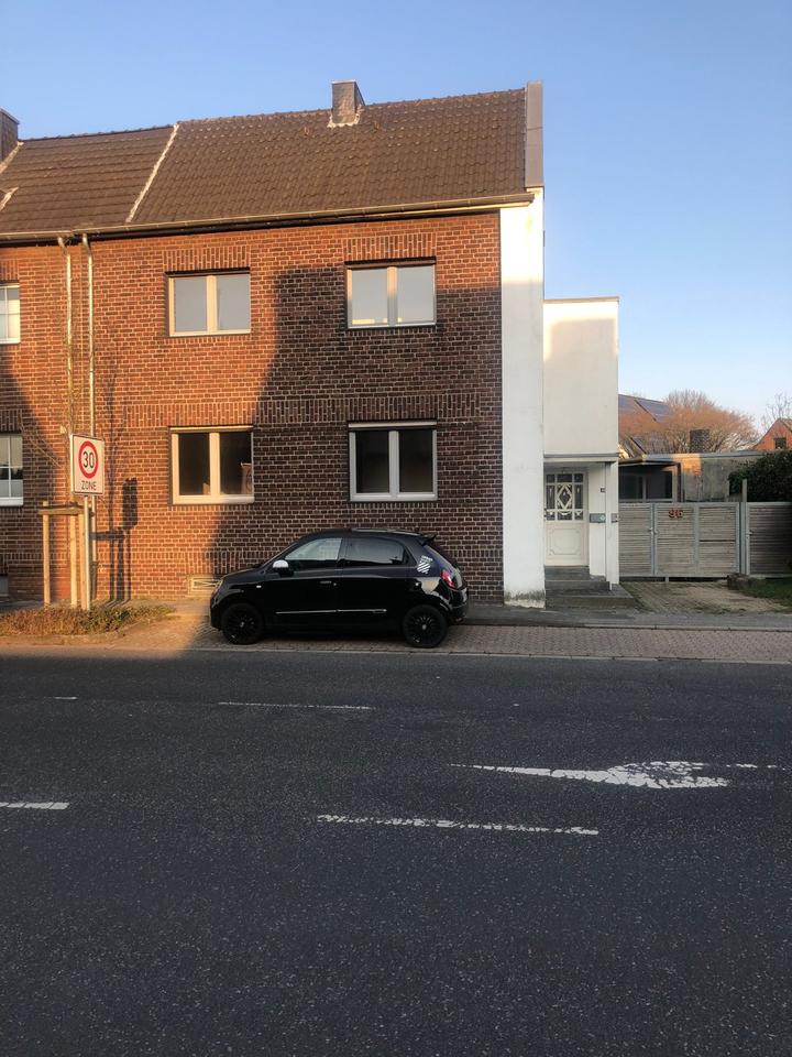 Thumbnail-Ein- Zweifamilienhaus als Doppelhaushälfte mit großer Halle