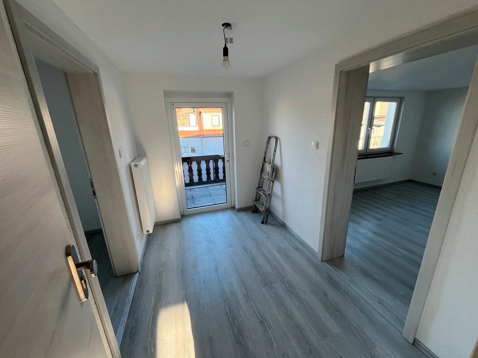 Thumbnail-Frisch renoviert: Moderne 2-Zi-Wohnung (55 m²) mit Balkon & EBK
