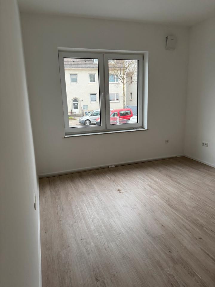 Thumbnail-3-ZiKücheBad - Erstbezug Niedrigenergiehaus – HB Neustadt