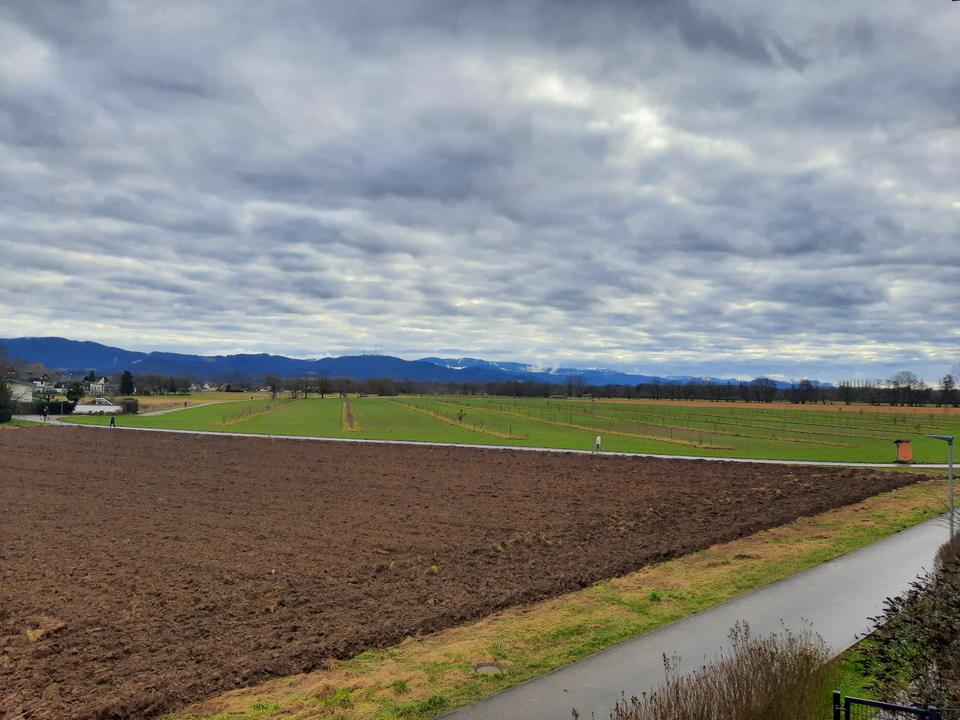 Thumbnail-exklusive 3-Zimmer ETW, traumh. Ausblick, Baujahr 2020 von privat