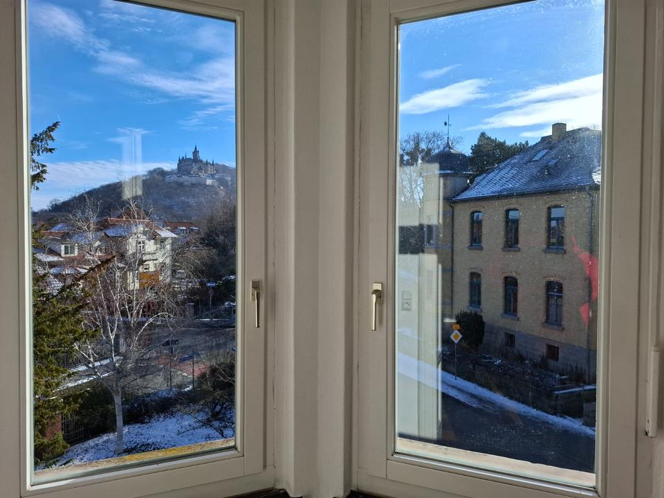 Thumbnail-Stilvoll arbeiten – mit Parkett, Schlossblick, Buntglasfenstern, Parkplätzen, Balkon… Wernigerode Zentrum, ca. 200 m² Nutzfläche.