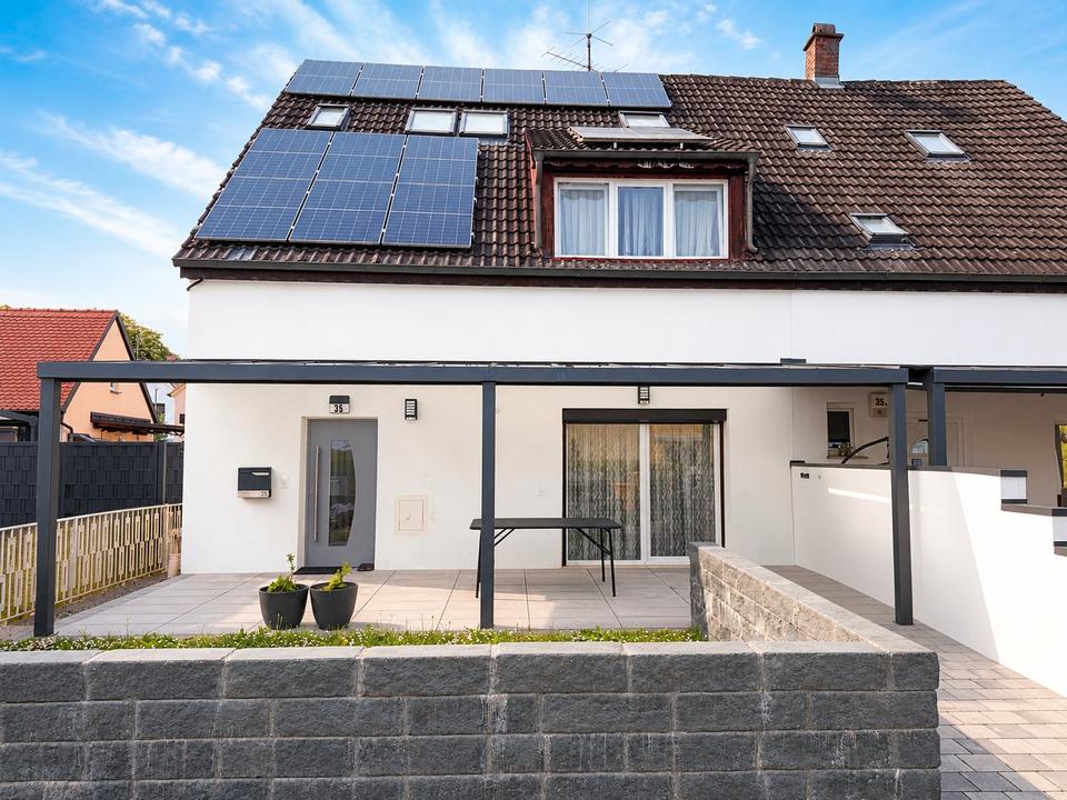 Thumbnail-Schöne DHH mit PV-Anlage, Terrasse und 2 Stellplätze