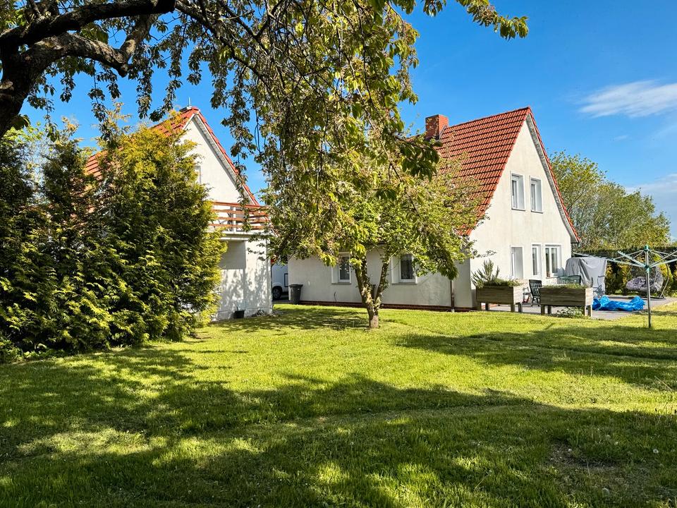Thumbnail-Einfamilienhaus am Wieker Bodden auf Rügen mit Ferienwohnung