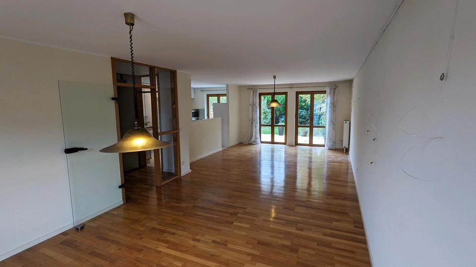 Thumbnail-Großzügiges Reihenhaus zentral gelegen in Spielstraße