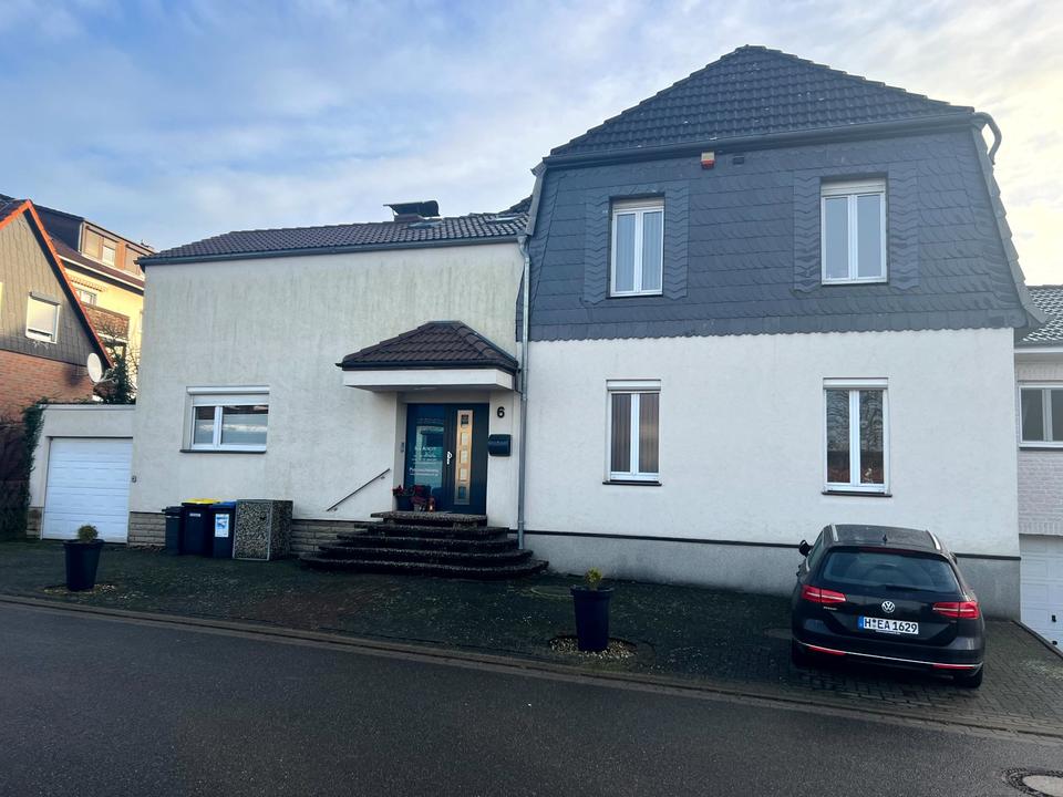 Thumbnail-Großzügige Doppelhaushälfte mit moderner Ausstattung zu vermieten