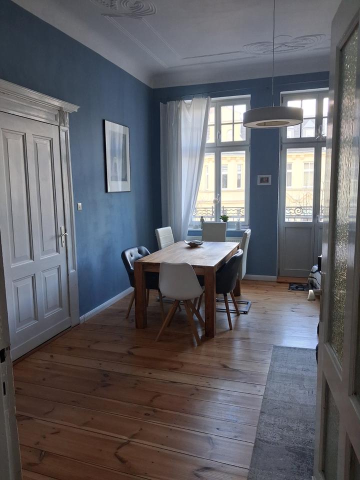 Thumbnail-WG- Zimmer, 24 qm in schöner Altbauwohnung. Nähe Theater.