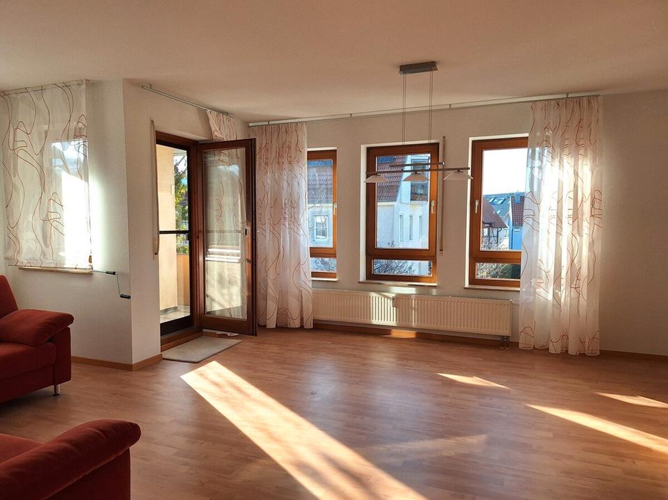Thumbnail-Sonnige 3-Zimmer-Wohnung in Pfullingen mit Balkon, TG-Stellplatz