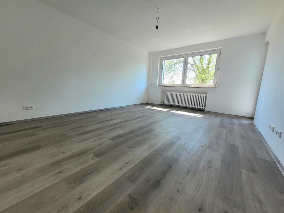 Thumbnail-Frisch für Sie renoviert! 2,5-Zimmer-Wohnung mit Balkon!
