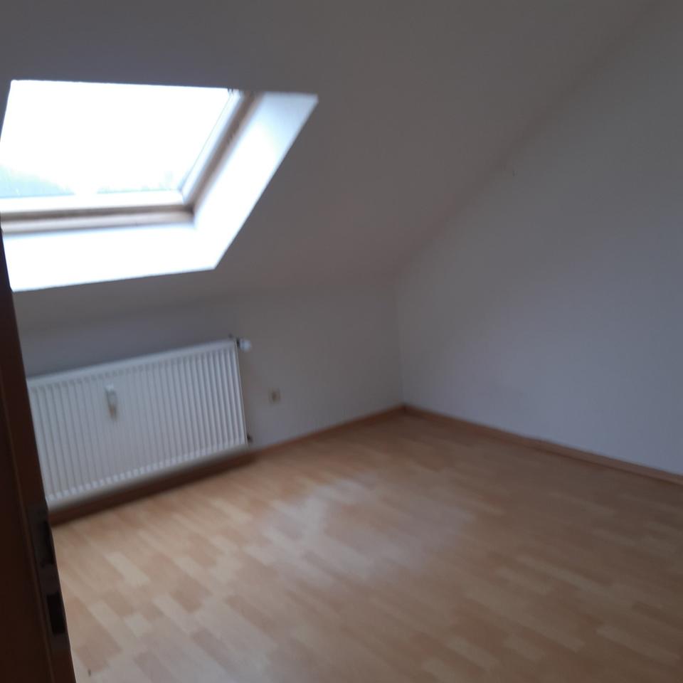 Thumbnail-Mietwohnung DG 3 Zimmer Küche Bad Balkon 49170 Hagen a.T.W