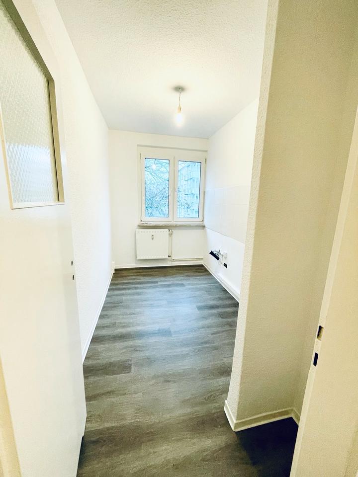 Thumbnail-ab 01.06.2026 - 1 Raum Wohnung inkl. Küche hell sehr ruhige Lage