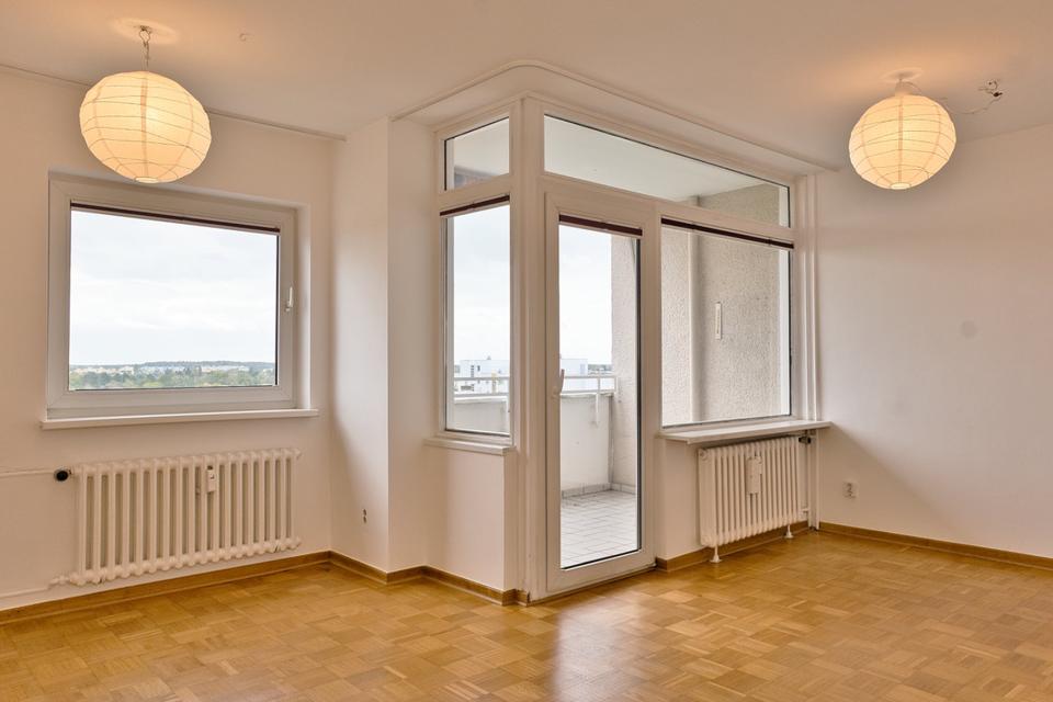 Thumbnail-Renovierte 2 Zi. Wohnung mit Garage von Privat