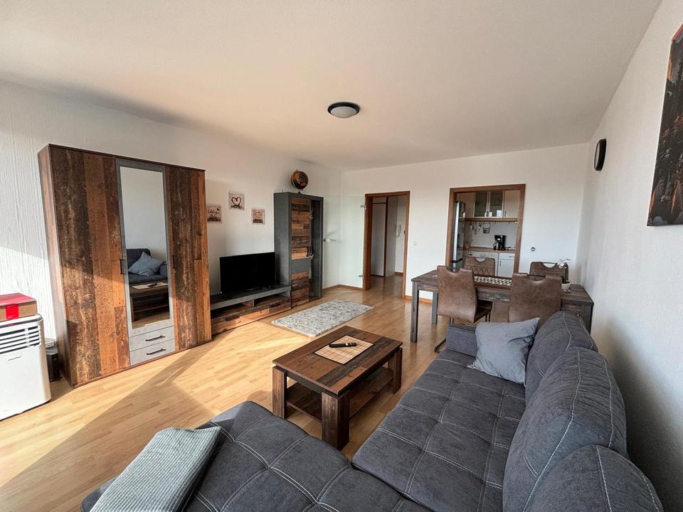 Thumbnail-Modern möblierte 2-Zimmer-Wohnung mit Balkon & Weitblick – All-In