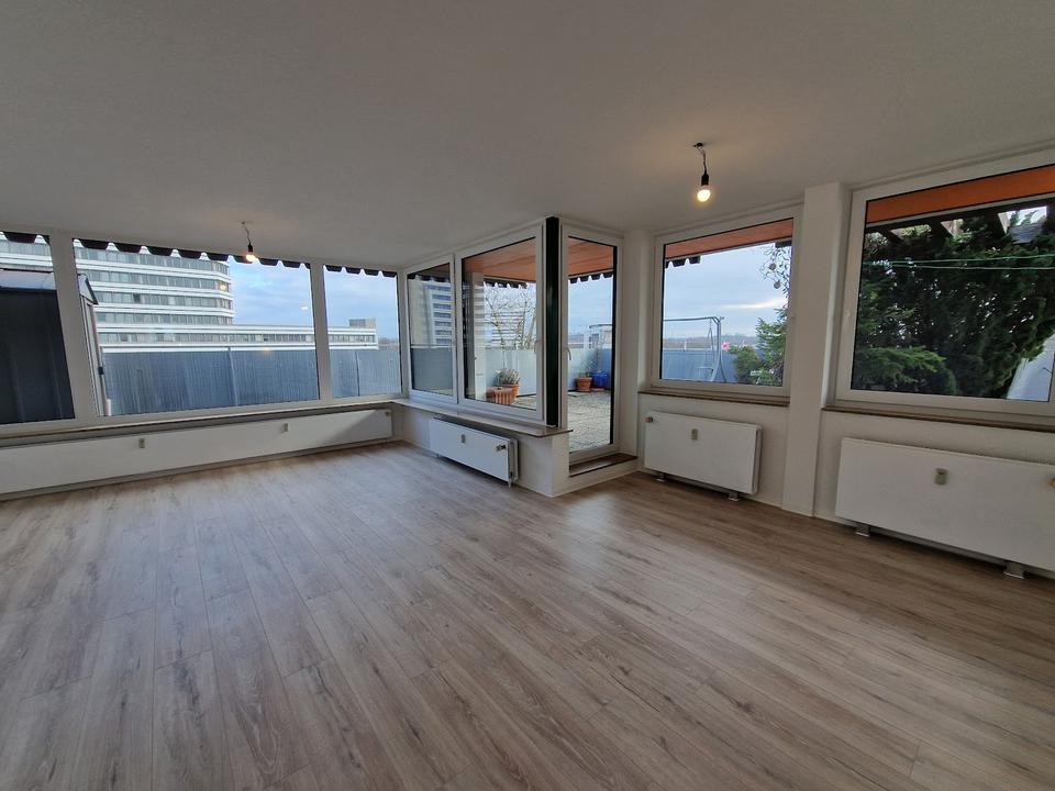 Thumbnail-Riesen Dachterrasse und frisch renovierte 2,5-Zimmer-Wohnung im Zentrum von Nürnberg