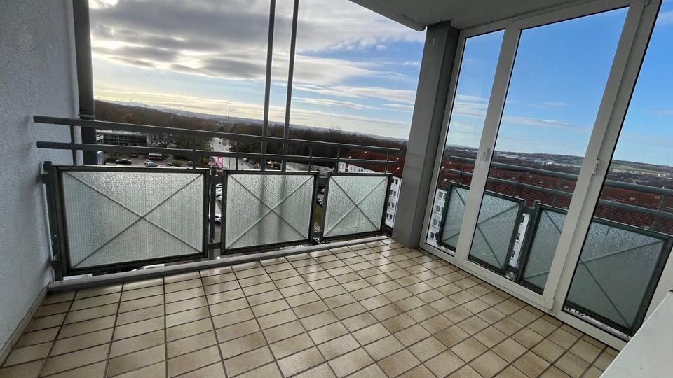 Thumbnail-über den Dächern, 3-Zi.-Whg. mit Balkon,Lift,Tiefgarage und hochwertiger Einbauküche (möglich)