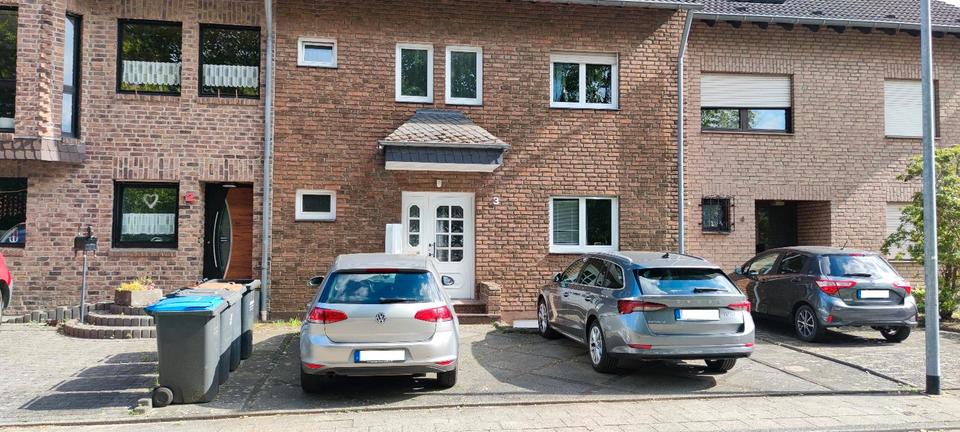 Thumbnail-Ein-Zweifamilienhaus mit Einliegerwohnung in Bergheim-Zieverich