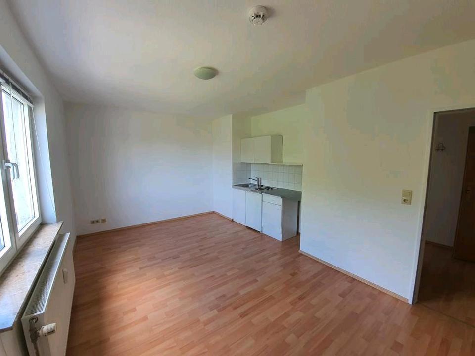 Thumbnail-1 Zimmerwohnung mit modernem Duschbad