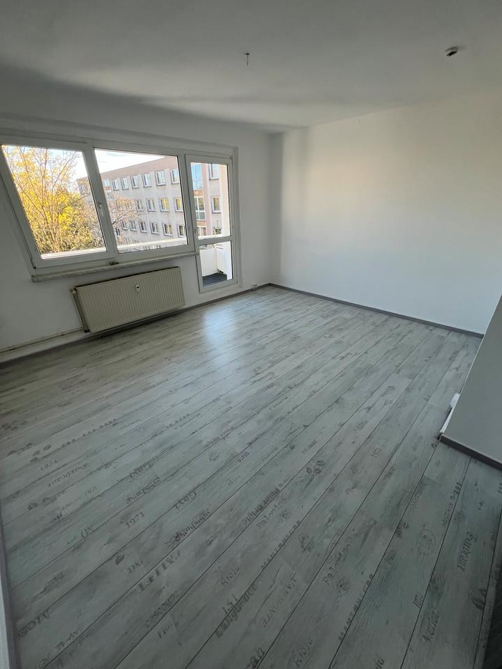 Thumbnail-4-Raum Wohnung mit Balkon (Oststadt)