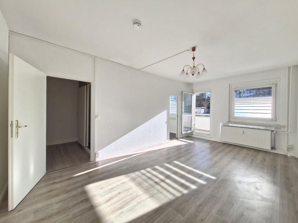 Thumbnail-Helle 3-Zimmer-Wohnung - 1. Etage! Kurzfristig verfügbar!