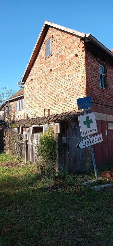 Thumbnail-Haus zur Sanierung in Jasenovac – 899 m² Grundstück am Naturpark