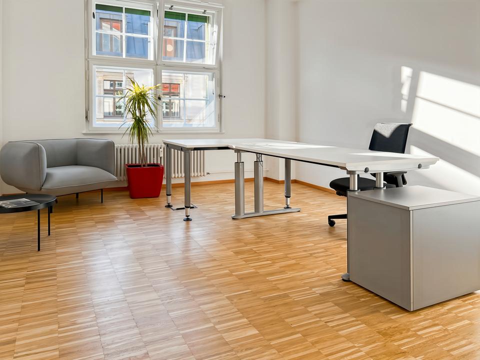 Thumbnail-Voll ausgestatteter privater Büroraum für Sie und Ihr Team in Regus Neumarkt