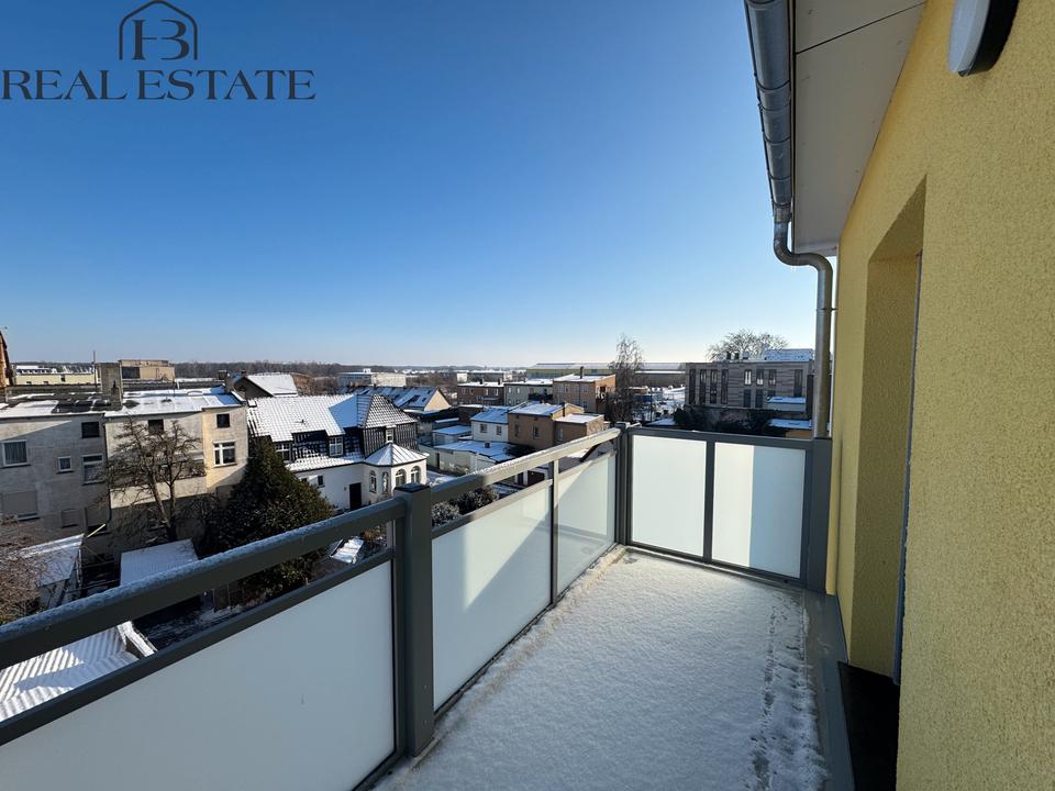 Thumbnail-Moderne 3-Raum-Wohnung im Dachgeschoss mit Balkon in Elbnähe